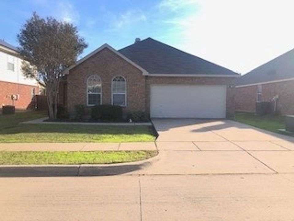 1st image of 1940 Caddo Springs Dr