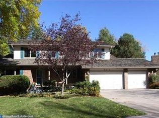 8210 Dundee Dr, Lincoln, NE 68510