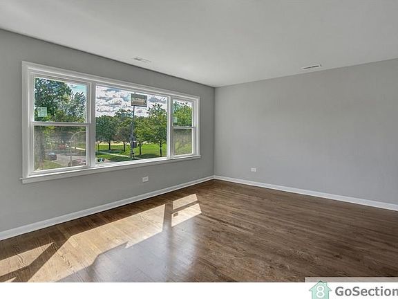 4th image of 1400 N Lawler Ave #2