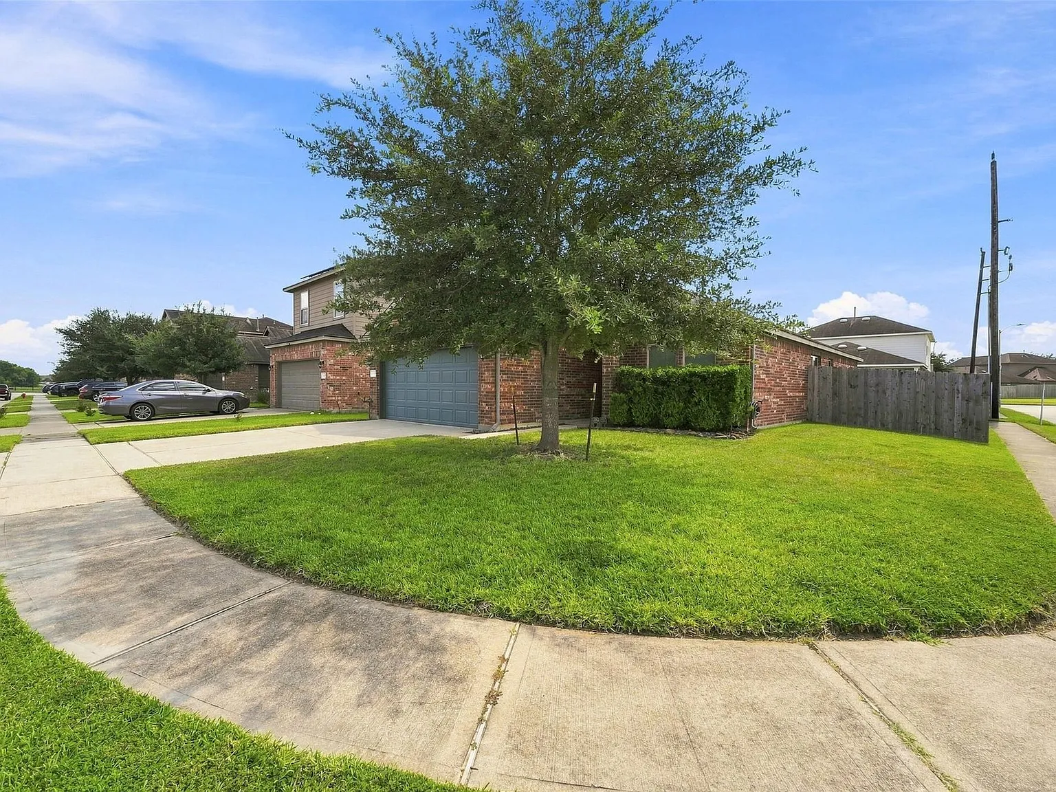 3 bed, 2.0 bath, 1589 sqft, $1,950 — Photo 4