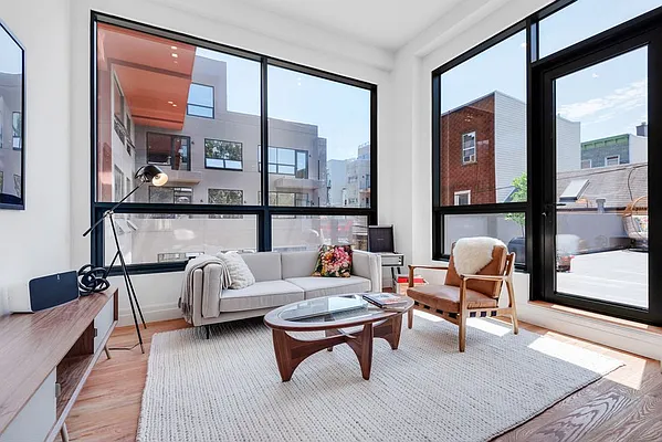 Sold by REAL New York | media 7