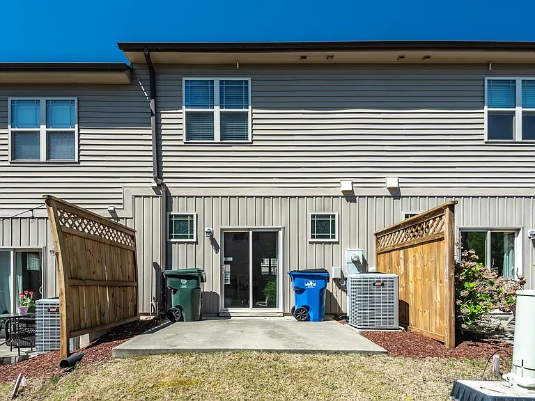 3950 Amelia Park Dr — Photo 18