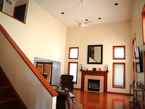 3rd image of 4621 Newberry Ave