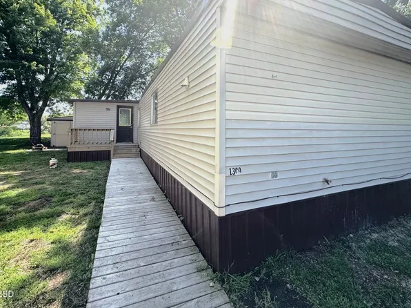 1300 9th St NW, Watertown, SD 57201