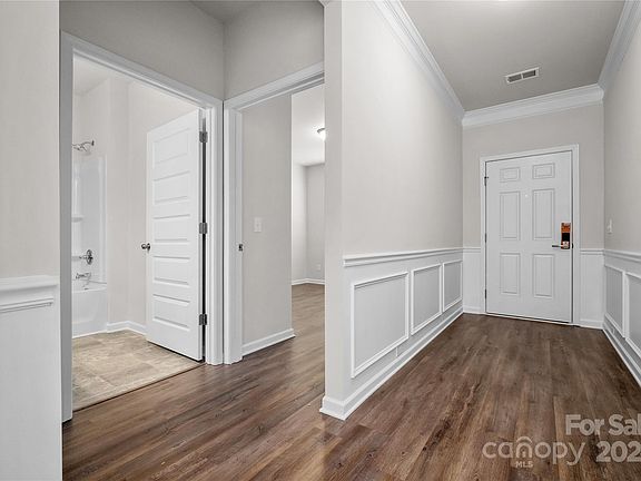 2nd image of 7569 Bridle Ct