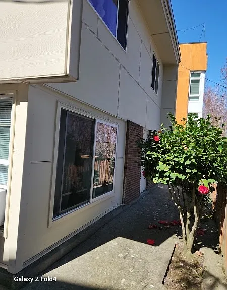 2015 15th Ave S #1 — Photo 10