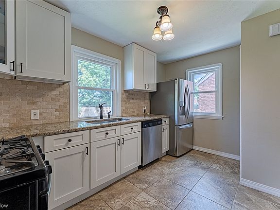 5th image of 4406 Wood Ave