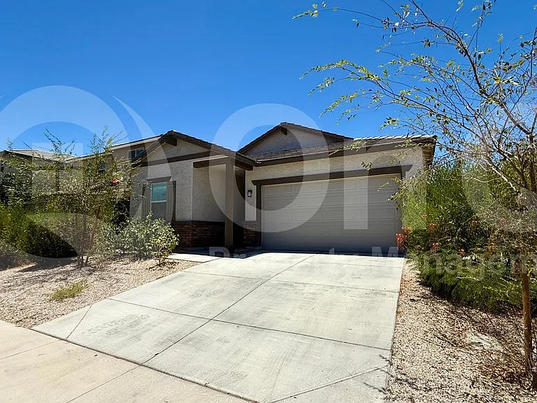 4437 W Mountain Laural Dr — Photo 1