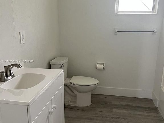 5th image of 2836 NW 90th St #1