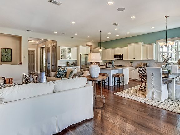 Bright and open floorplan