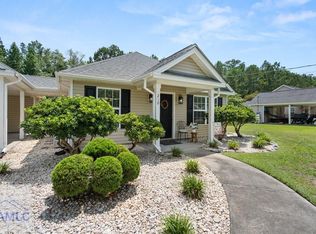 210 Lindsey Dr, Richmond Hill, GA 31324