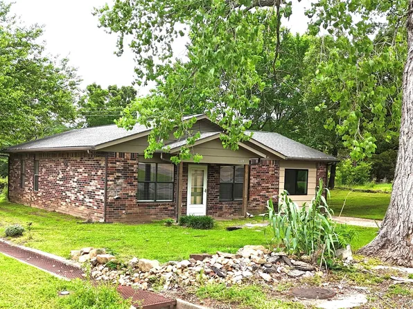 1109 Palmer Ln, Eufaula, OK 74432