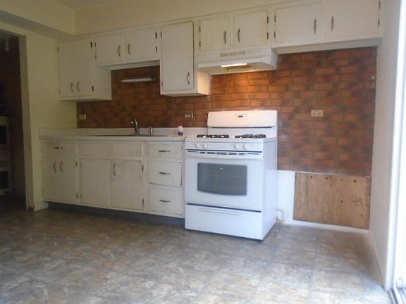 5th image of 192 Mary Ct Unit A