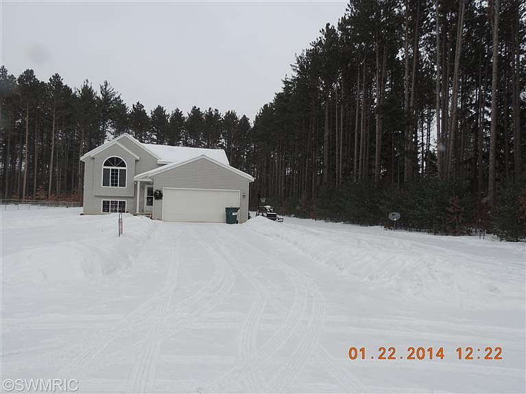 1st image of 18886 Tall Timbers Dr