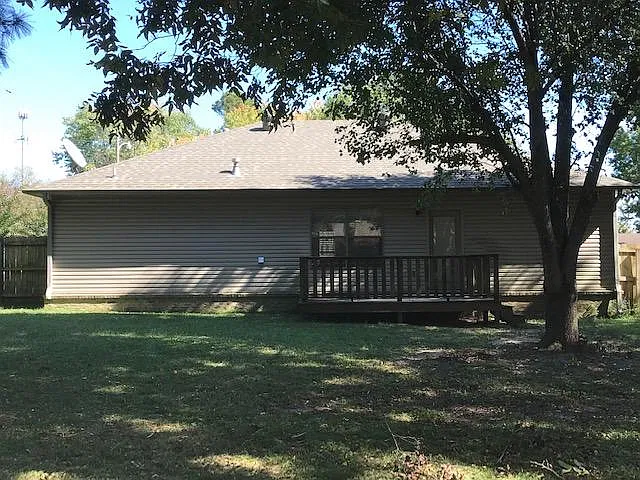 3 bed, 1288 sqft, $1,500 — Photo 2