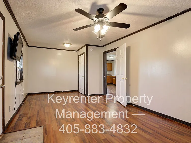 3607 SW 12th St — Photo 23