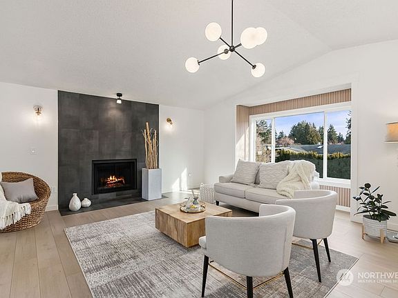 4th image of 15318 14th Avenue Ct E