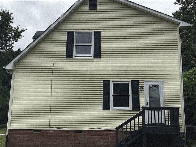 2nd image of 467 Lakeview Ave