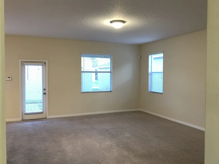 15406 Fort Clatsop Cres — Photo 7