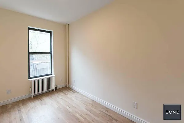 Rented by Bond New York | media 18