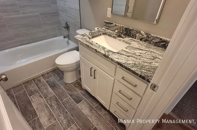 2608 6th Ave — Photo 9