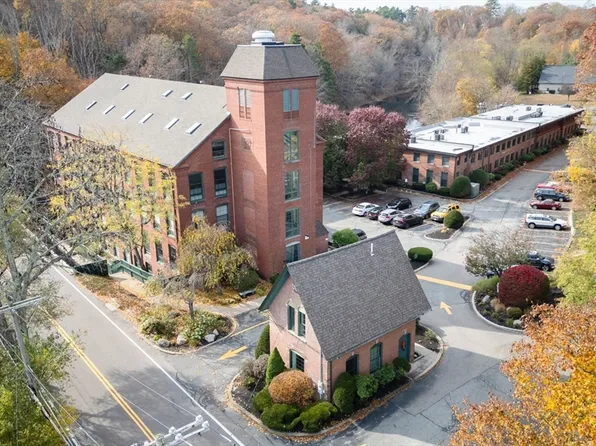 14 Sanford St Unit 65, Medway, MA 02053