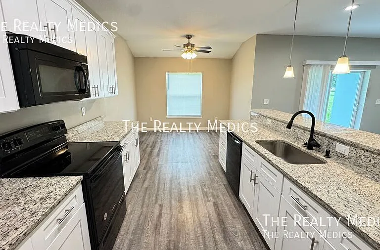 8219 Cozumel Ln — Photo 40