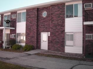 1503 W 3rd St APT 2I, Vinton, IA 52349