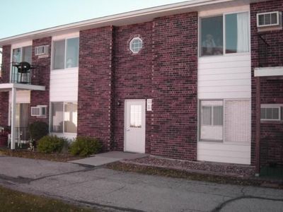 1503 W 3rd St APT 1I, Vinton, IA, 52349