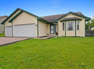 208 Crystal Ln, Montrose, MN 55363