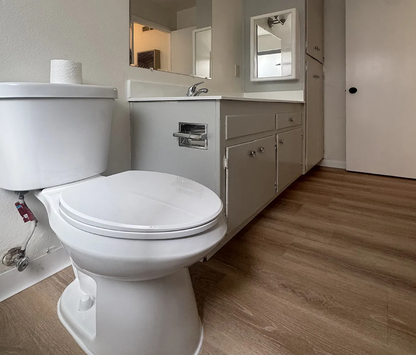 1 bed, 660 sqft, $1,575 — Photo 2