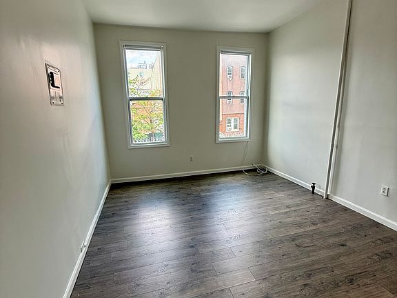 3rd image of 14 Wilson Ave APT 2L