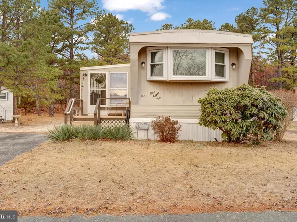 182 Chestnut Dr, Barnegat, NJ 08005