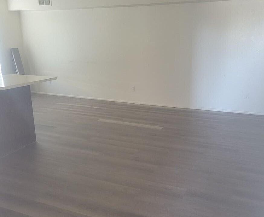 1st image of 840 N Revere Unit 201