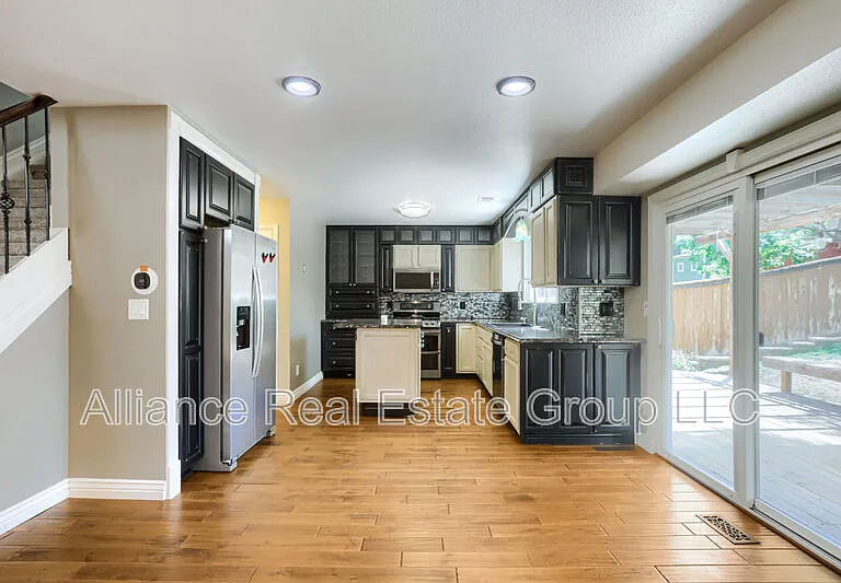 9677 Whitecliff Pl — Photo 5