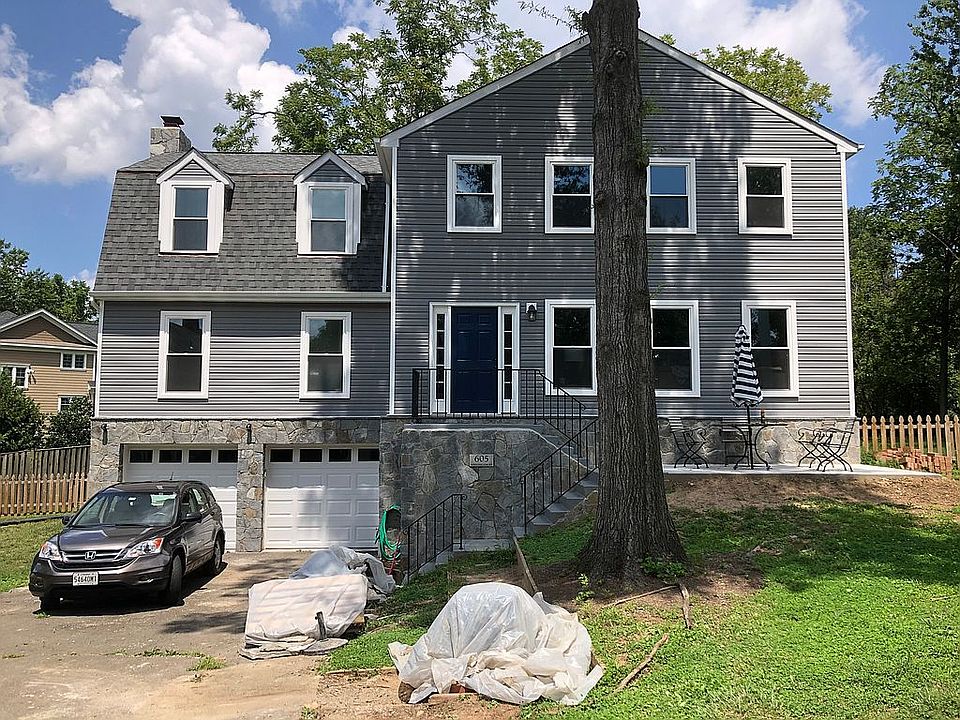 1st image of 605 Sideling Ct NE