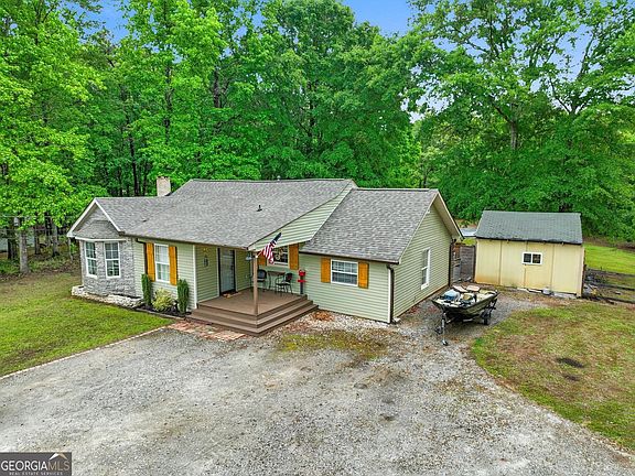 3rd image of 895 Laney Rd