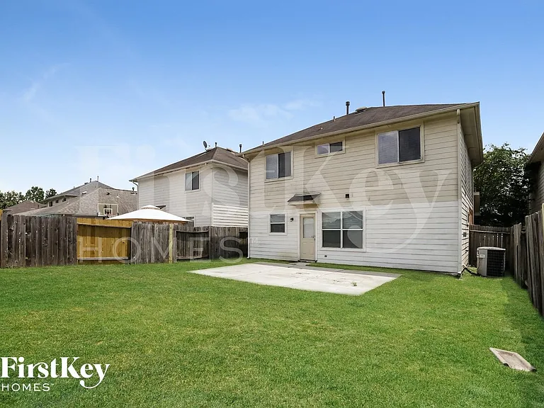 1511 Oxberg Trl — Photo 14