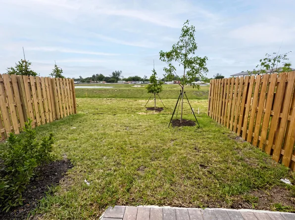 12432 NW 23rd Ct #12432, Miami, FL 33167