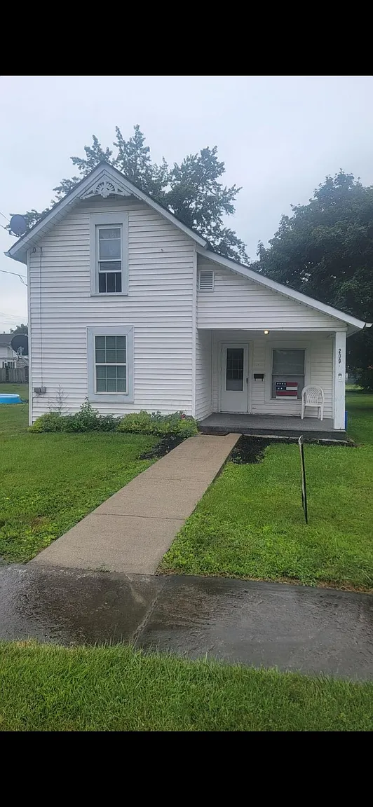 209 Latourette St photo 1