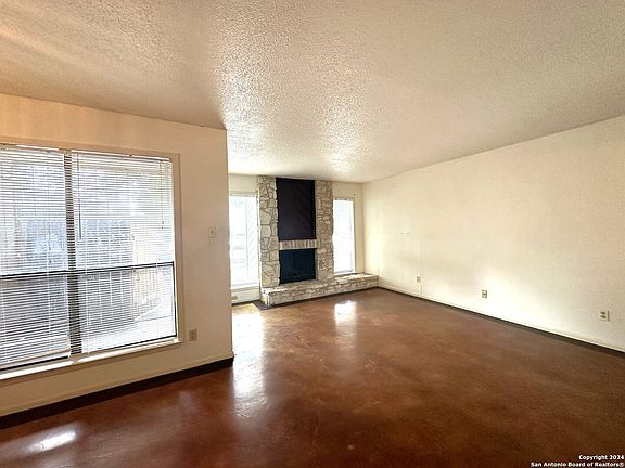 3rd image of 3843 BARRINGTON ST #147L