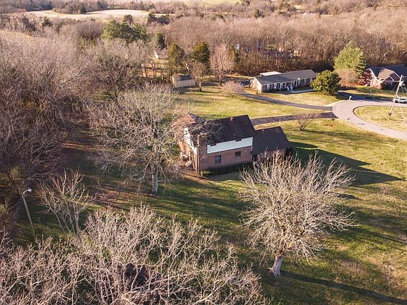 5th image of 174 Circle Dr