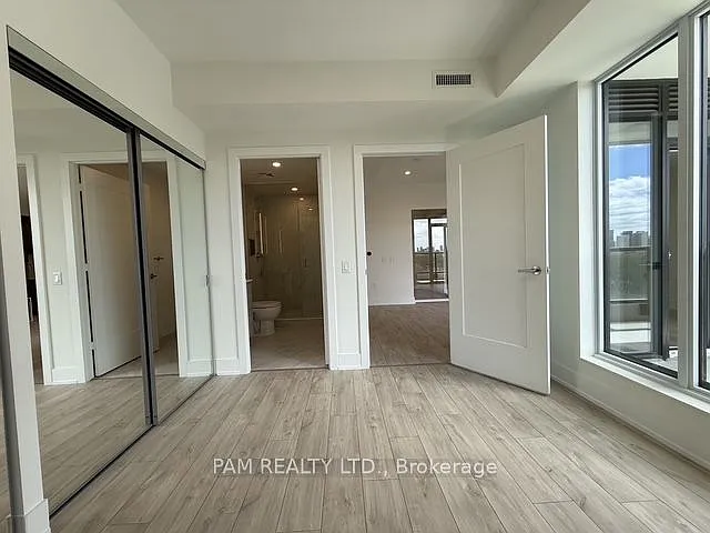 858 Dupont St #739 — Photo 13