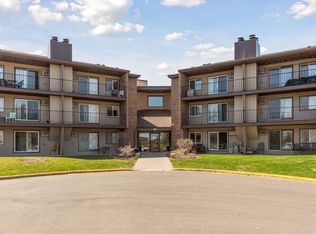 3440 Golfview Dr UNIT 124, Eagan, MN 55123