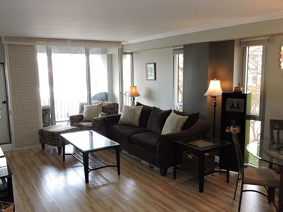 5th image of 1960 N Lincoln Park W APT 310