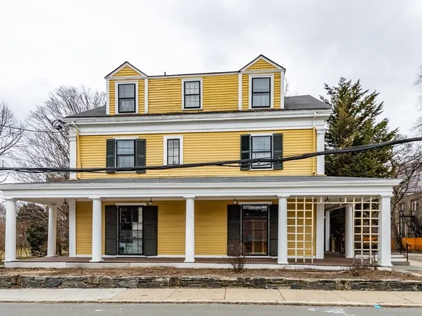 5 Phillips Pl, Cambridge, MA 02138
