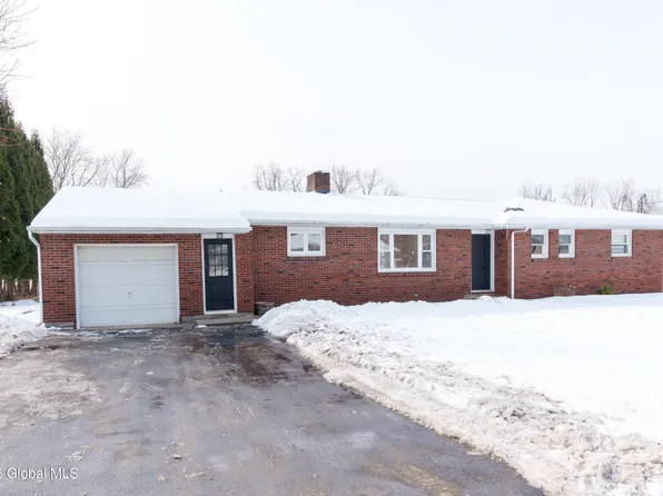 8 Hewitt Street, Mechanicville, NY 12118