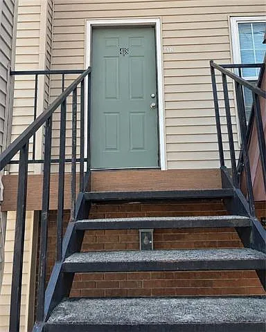 2 bed, 1.5 bath, 1200 sqft, $1,400 — Photo 2