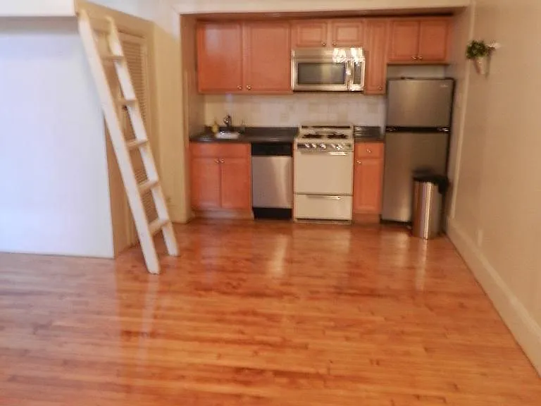 2118 Walnut St #2M — Photo 15