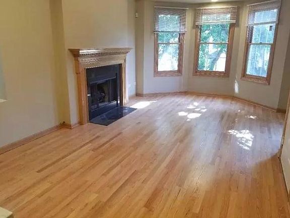 3rd image of 2742 N Bosworth Ave #2